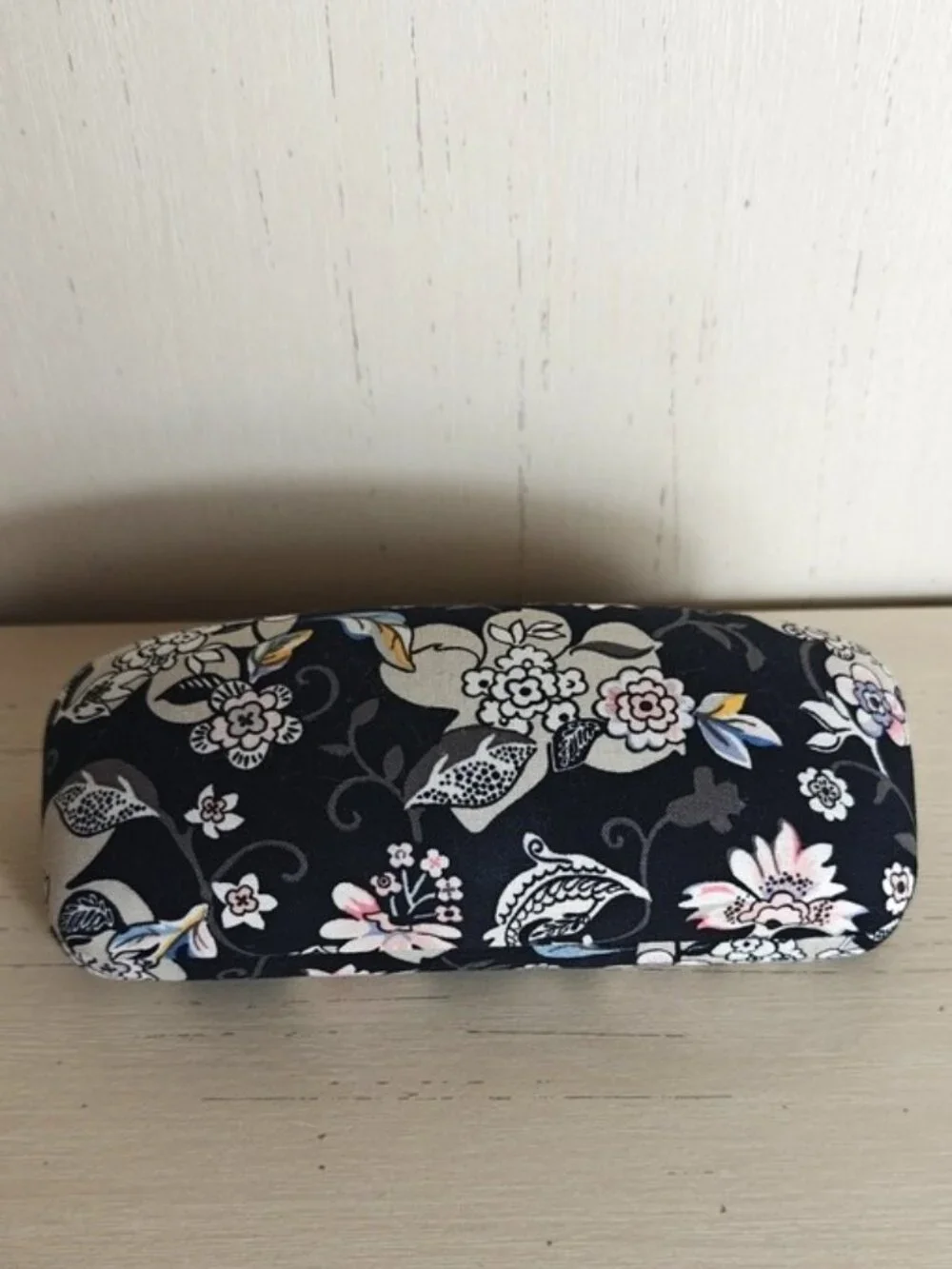 Vera Bradley Clamshell Sunglasses Case Floral